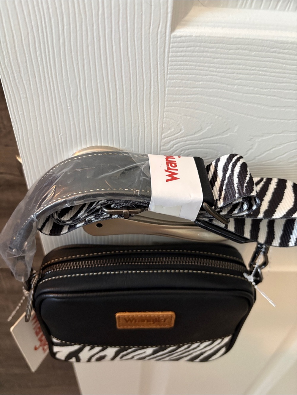 Wrangler Black and White Zebra Print Crossbody Bag - Picture 2 of 9